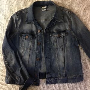 H&M medium-wash jean jacket